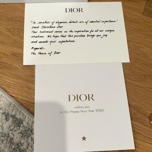 Dior White & Gold Bag + 2026 HNY Card + Receipt card and tissue paper - Picture 2 of 4